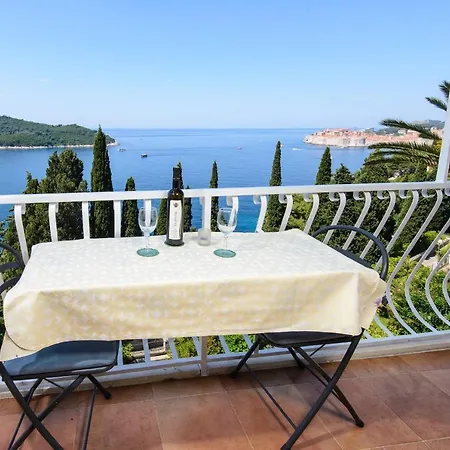 Impeccable 3-Bed Apartment In Dubrovnik Exterior photo